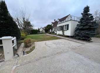 {{brizy_dc_image_alt imageSrc=